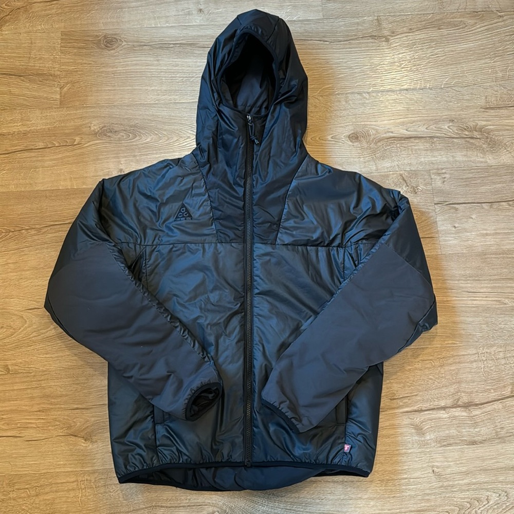 Men’s Nike ACG puffer black size small